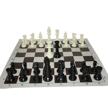 Шах игри набор от International Standard New Competition King 97 мм (3,82 инча) Голям Пластмасов Шахматен Комплект с Шахматна дъска, 4 Задни партия