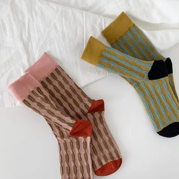 Нови пролетно-летни ретро-твистовые Контрастни Цветни Чорапи-тръба с Тотем, Дамски Чорапи Ins в Ретро стил, Дишащи чорапи с дрямка за колеж