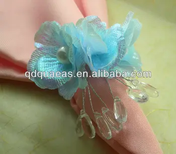 кристалното пръстен за салфетки със синьо цвете, формован сватбен държач за кърпички